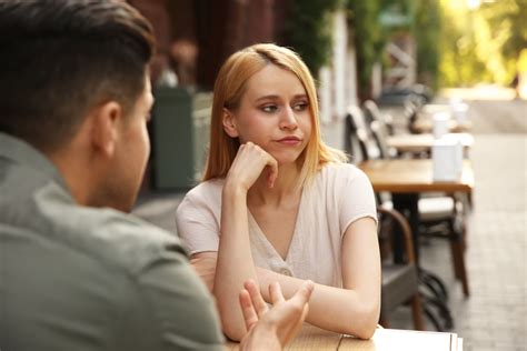 redlights dating|13 Red Flags Therapists Say Not To Ignore In Relationships